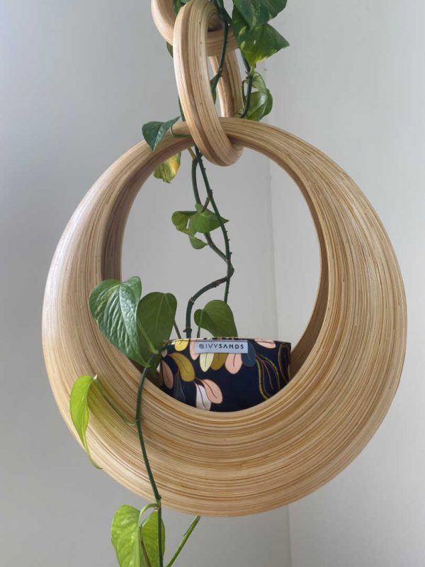 ivy-sands-bamboo-luxe-hanger